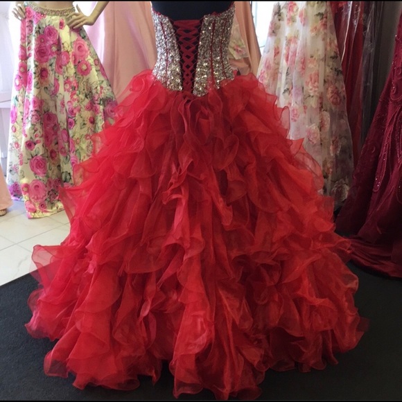 Stunning New Ruffled Red Prom Gown - Picture 5 of 5